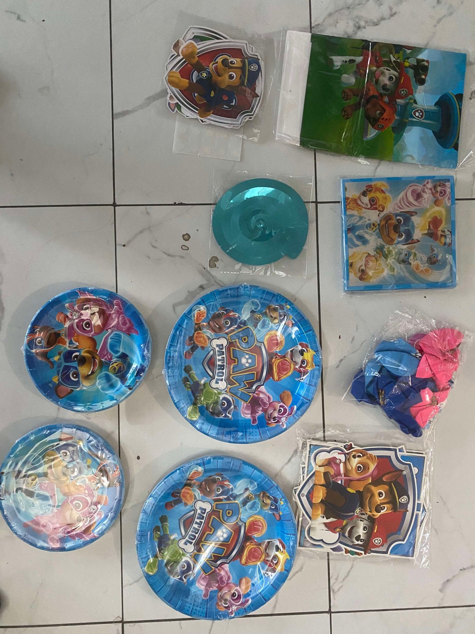 Set of 20 PAW Patrol Plates Cups Backdrop Table Cover Balloons Birthday Party