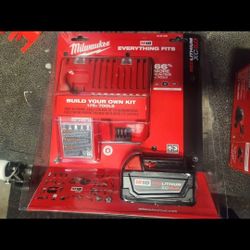 Milwaukee M18 5.0 Battery Starter Pack