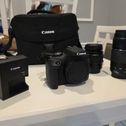 Canon EOS Rebel T7 Camera Kit