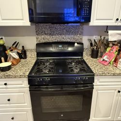 Stove and Microwave Set  