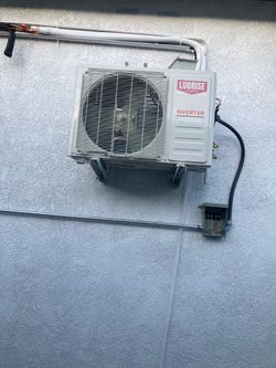 Unidades de mini splits y electricidad