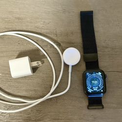 Cellular Apple Watch SE 40mm