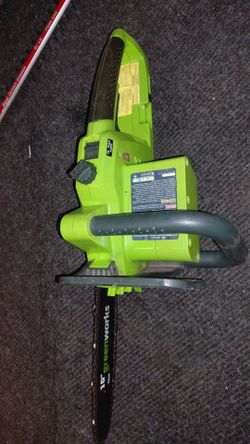 GREEN WORKS: CHAIN-SAW, TRIMMERS, CHARGER , + 20 volt BATTERY