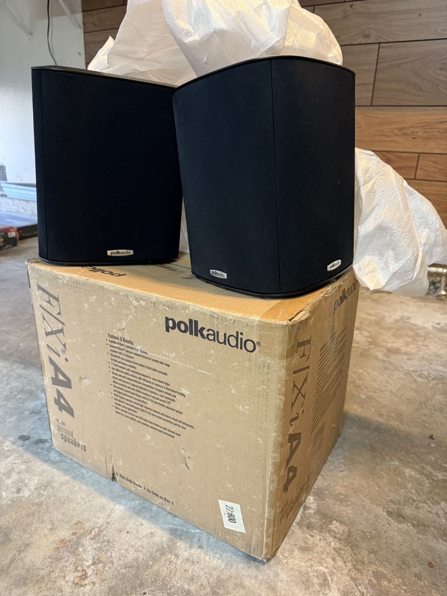PolkAudio F/Xi A4 Surrounding Speakers