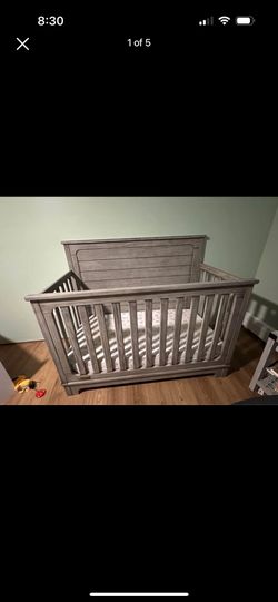 Simmons Slumbertime Monterey 4 In 1 Convertible Crib AND Mattress