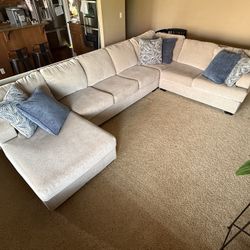Ashley Furniture - Enola Sectional 