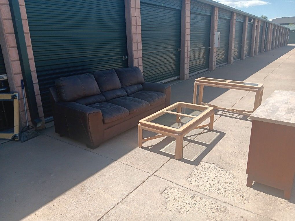 Living Room Set With Grey Sofa L86"W37"H32" Wood And Glass Tables And TV Stand