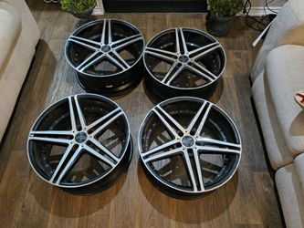 Ser of 4 rims 20 inch 5 lugs
