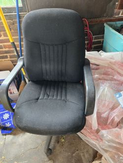 Black office chair
