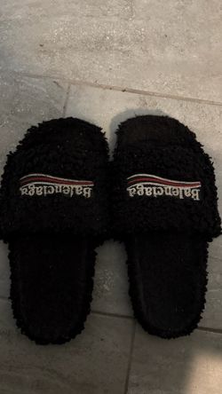 Balenciaga slides size 8