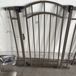 Child pet gate