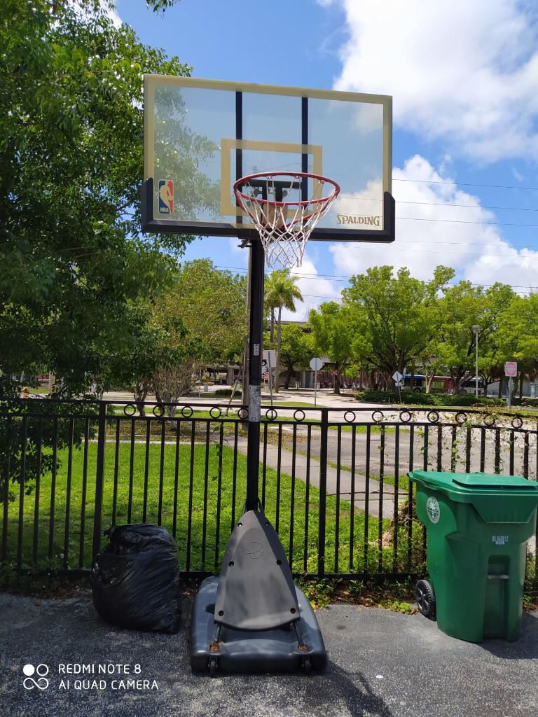 Spalding basketball hoop