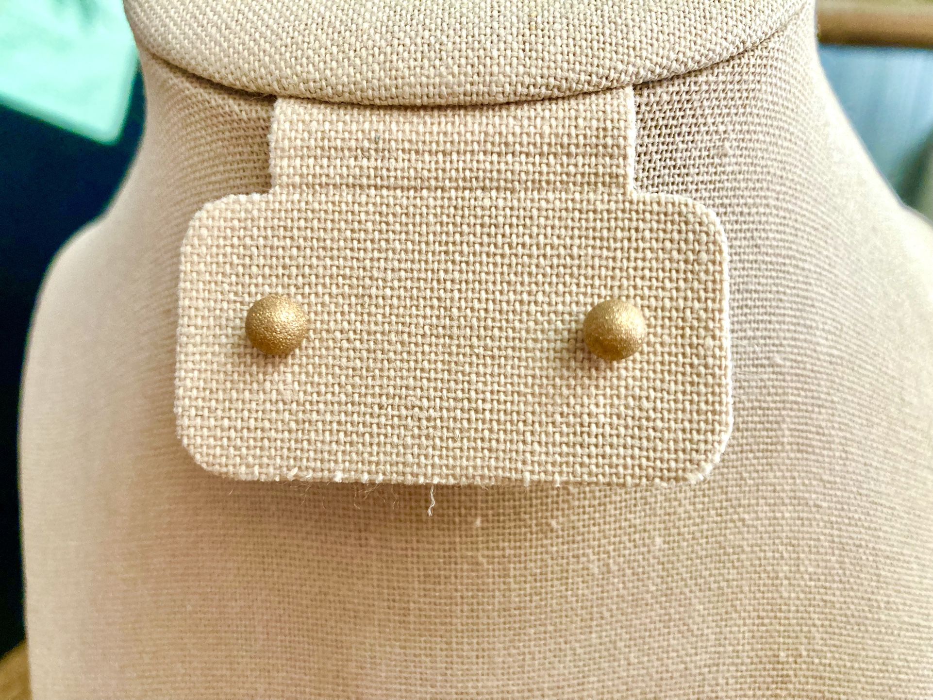 10 K Yellow Gold Diamond Blasted Ball Stud Earrings