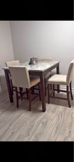 New 5pc Counter Height Set