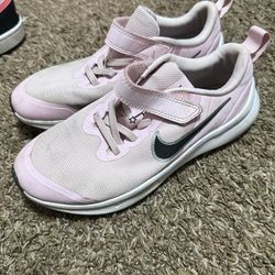 Girl Nikes