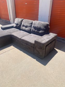 FREE DELIVERY!! Dark Gray American warehouse Modular Sectional with Storage/Ottomans