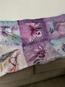 New Never UsedvQueen Size Comforter Lilac Color Oattern