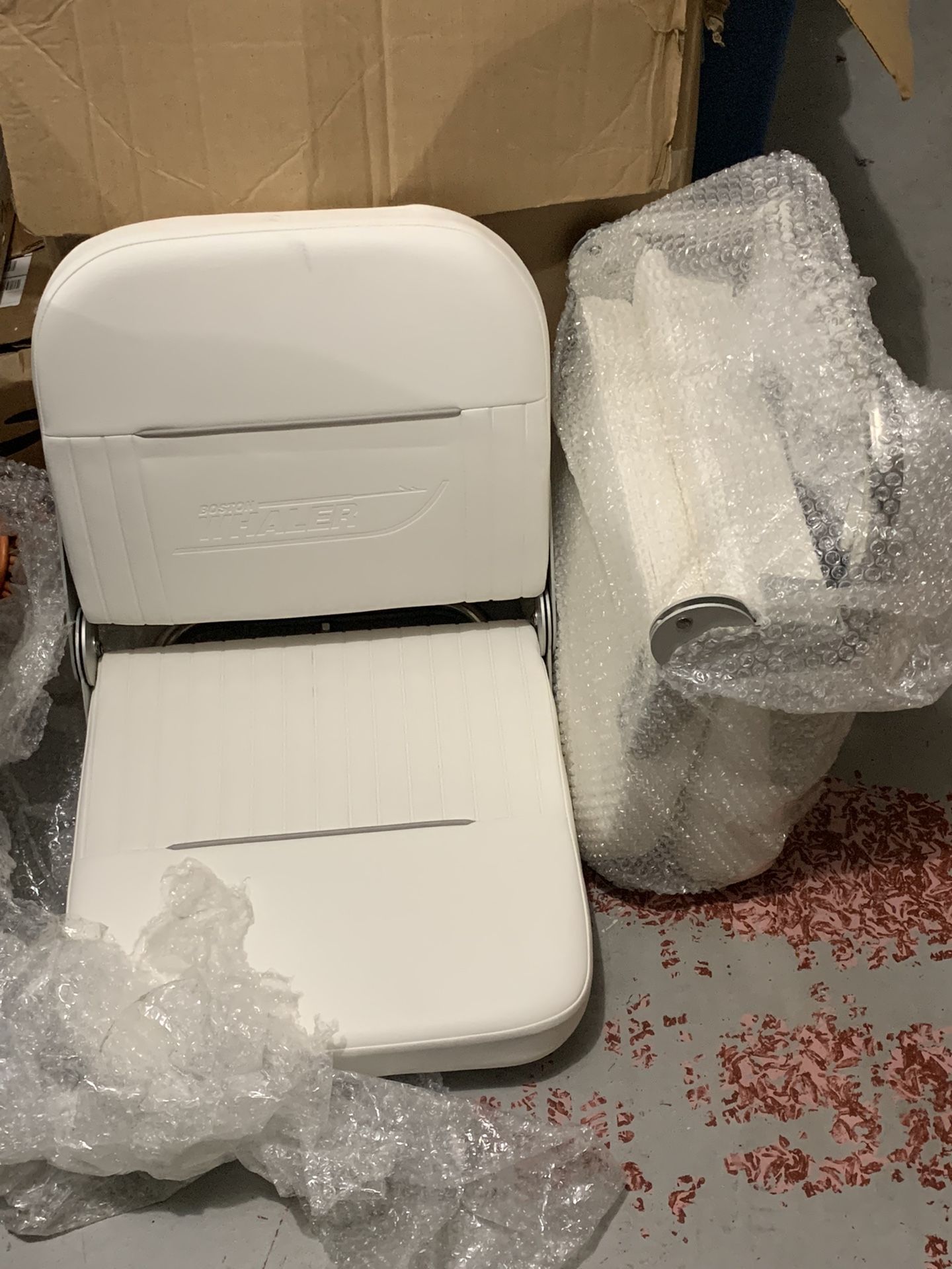 Boston Whaler 170 Montauk AFT Seats 08-12