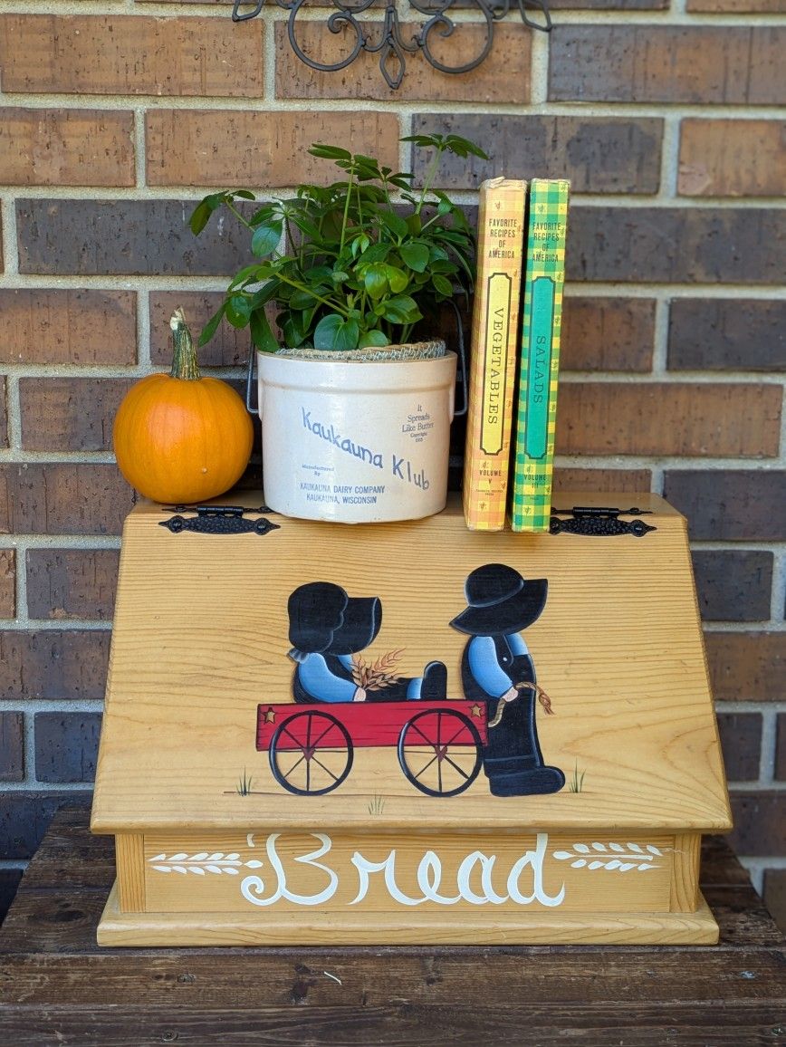 Vintage Cottagecore Amish Hand Painted Primitive Wood Bread Box