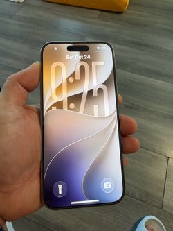 Iphone 15 Pro 6.1" in 128gb Factory unlocked