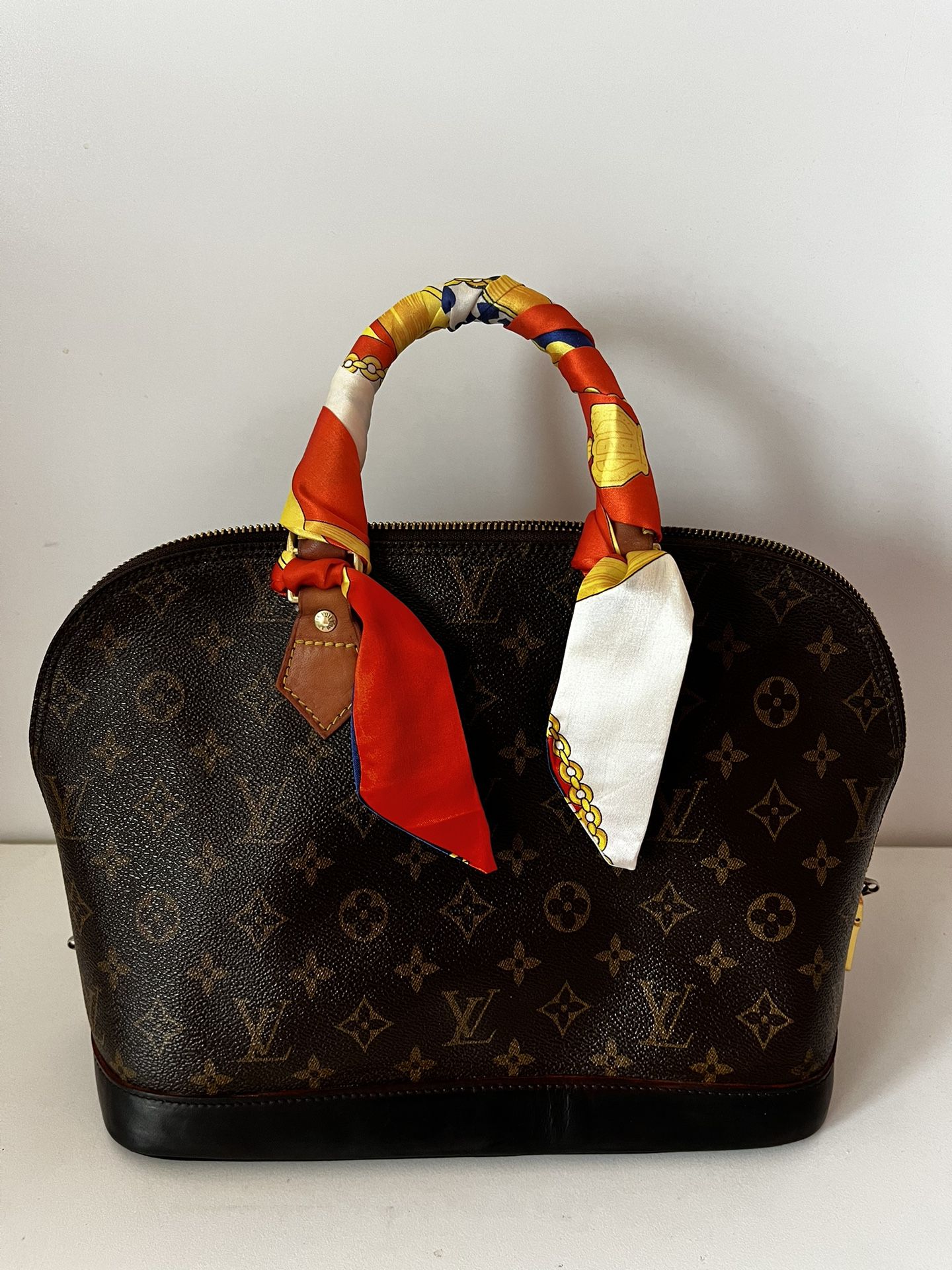 Beautiful Louis Vuitton Monogram Alma Bag