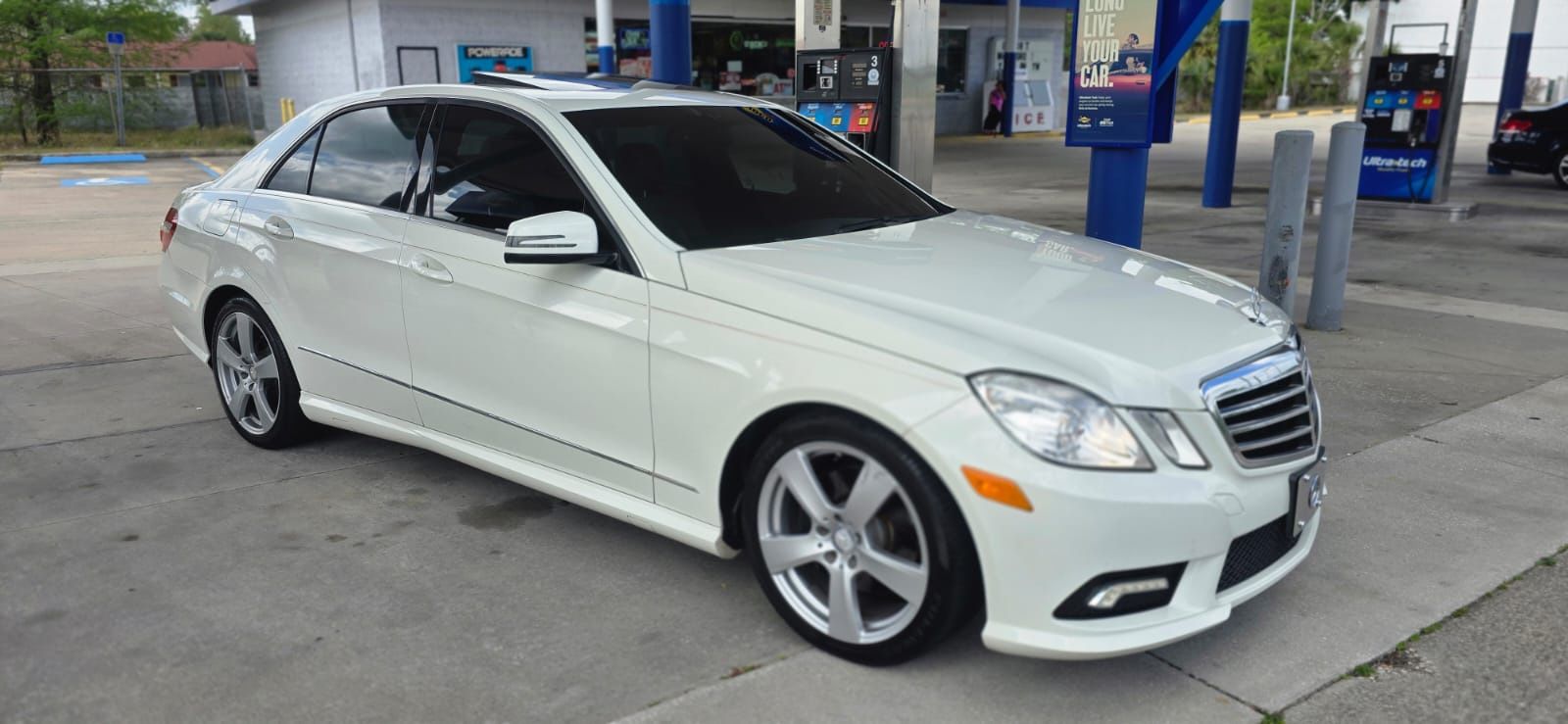 Mercedes