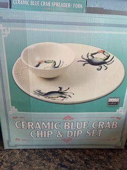 New in box crab chip and dip set plus spreader fork set