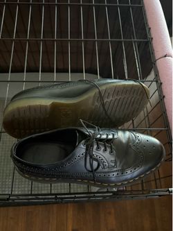 Dr. Martens wingtip shoes size 11