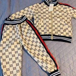 New Beautiful Jogger Outfit Bought and it’s too big for my Toddler  New with Tags  Size 4  Very nice material  Size 13 in China is a size 4 