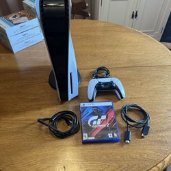 PlayStation 5 with Gran Turismo 7 - PS5