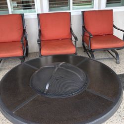 Patio  4 Chairs Table/Fire Pit