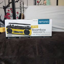 Riptunes Radio + Cassette Boombox.