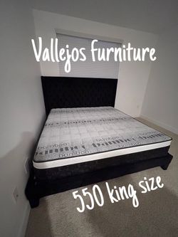 New queen bed