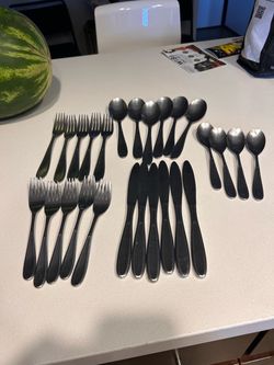 Hampton Silversmiths Stainless Steel Flatware Set