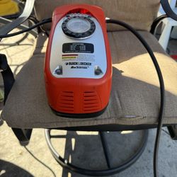 Black & Decker Air Station ASI300 Portable Air Inflator 120V AC 12V DC 160 PSI