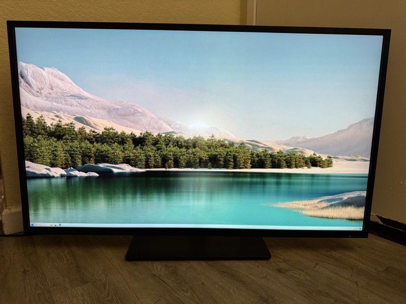 HP Z43 4K Ultra HD Monitor β Like New