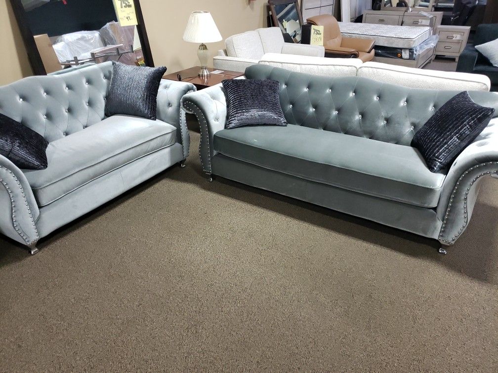 SOFA AND LOVESEAT SET NEW