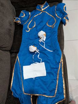 Chun Li costume ( Street Fighter) ! Size M/L