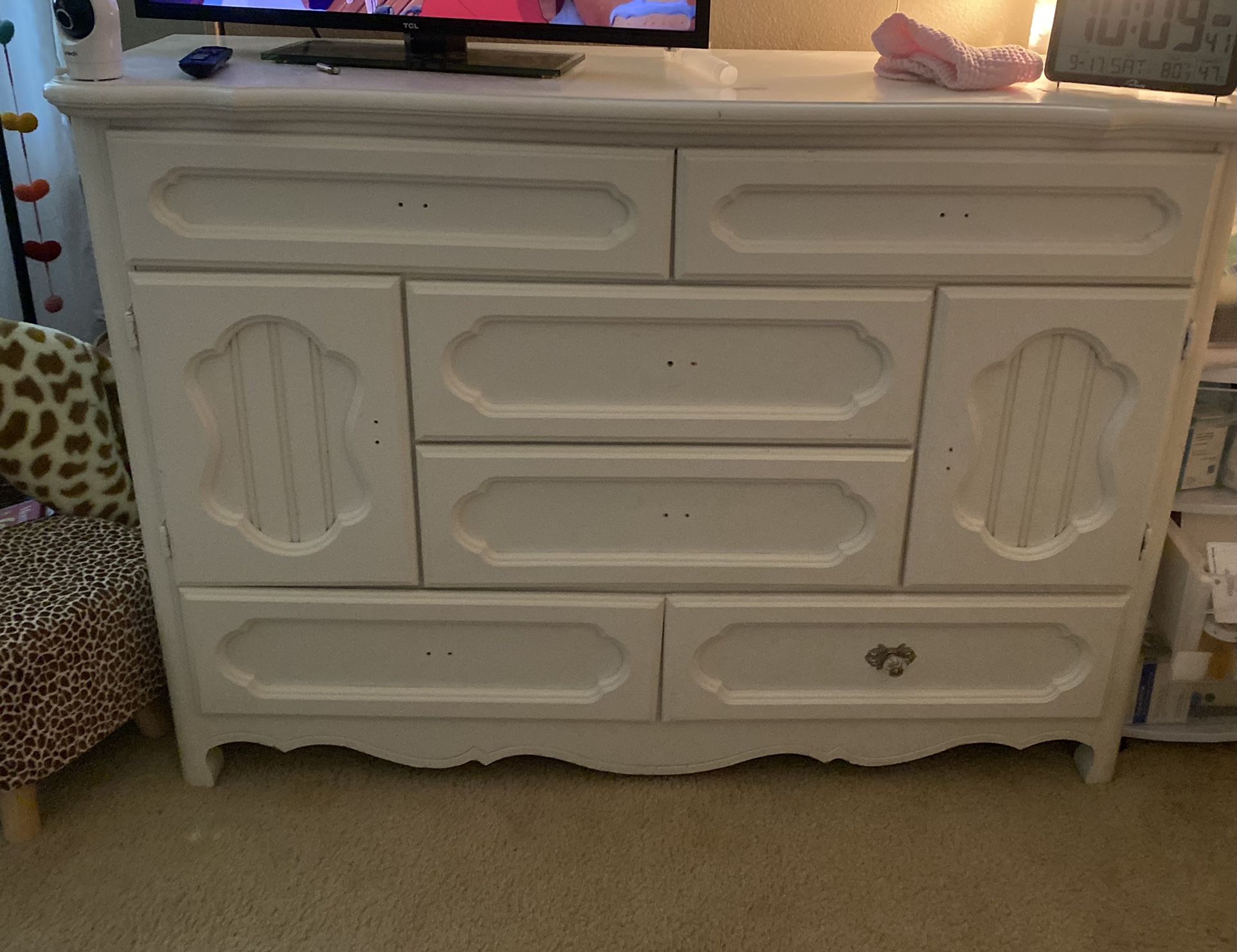 White Dresser for Sale in San Antonio, TX OfferUp