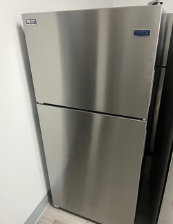 Maytag Top Freezer Fridge – Stainless, Ice Maker