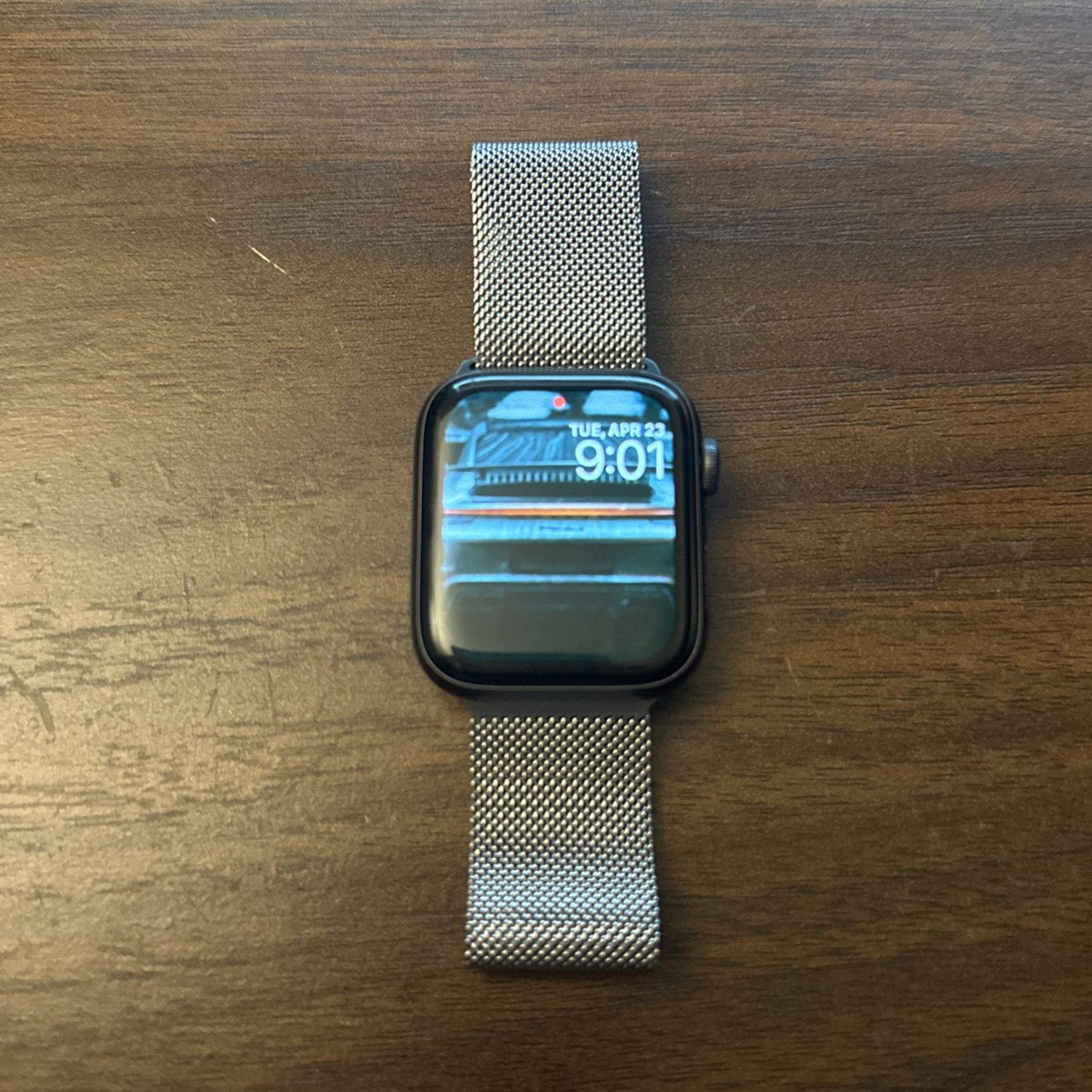 Apple Watch SE 2nd Gen 44mm