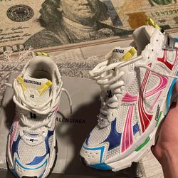 balenciaga runners 