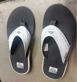 Reef flip flops size mens 8