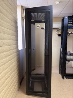 Server Rack - DELL full size