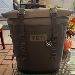 YETI Backpack Cooler 