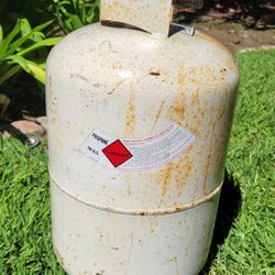 d.o.t. steel propane cylinder 30# dot cylinder with opd, white