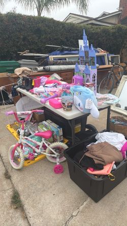 Yard sale!!! Today Saturday July 18