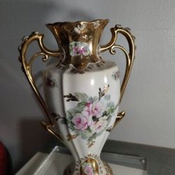 MID CENTURY HAND PAINTED ROYAL CROWN PORCELAIN VASE  10"×7" 