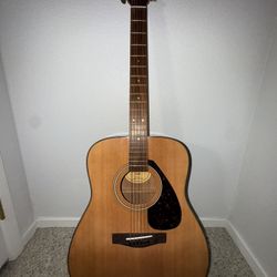Yamaha Acoustic Guitar