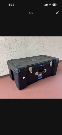 One Contico Deluxe Locker